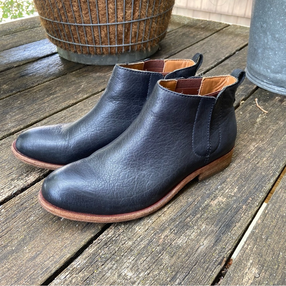 Kork Ease Velma Black Leather Chelsea Boots - Sz 8